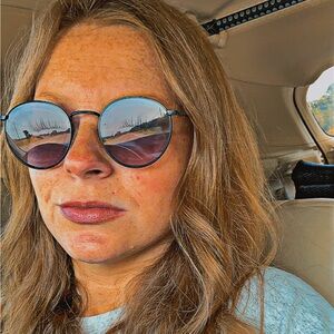 Meet your Posher, Candace